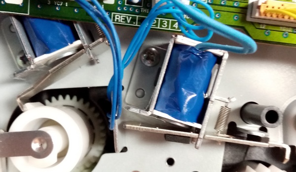 Die ersten zwei sauberen Hubmagnete