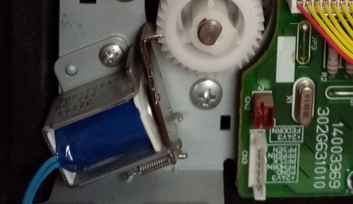 Dritter Hubmagnet